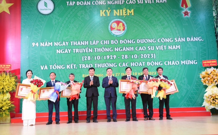 Tập đoàn Công nghiệp Cao su Việt Nam: Từ khó khăn vươn lên dẫn đầu